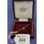 15ct gold, aquamarine bar brooch in associated box.