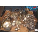 Tray of assorted metalware to include: specimen vases; pewter tankard; table candelabrum;