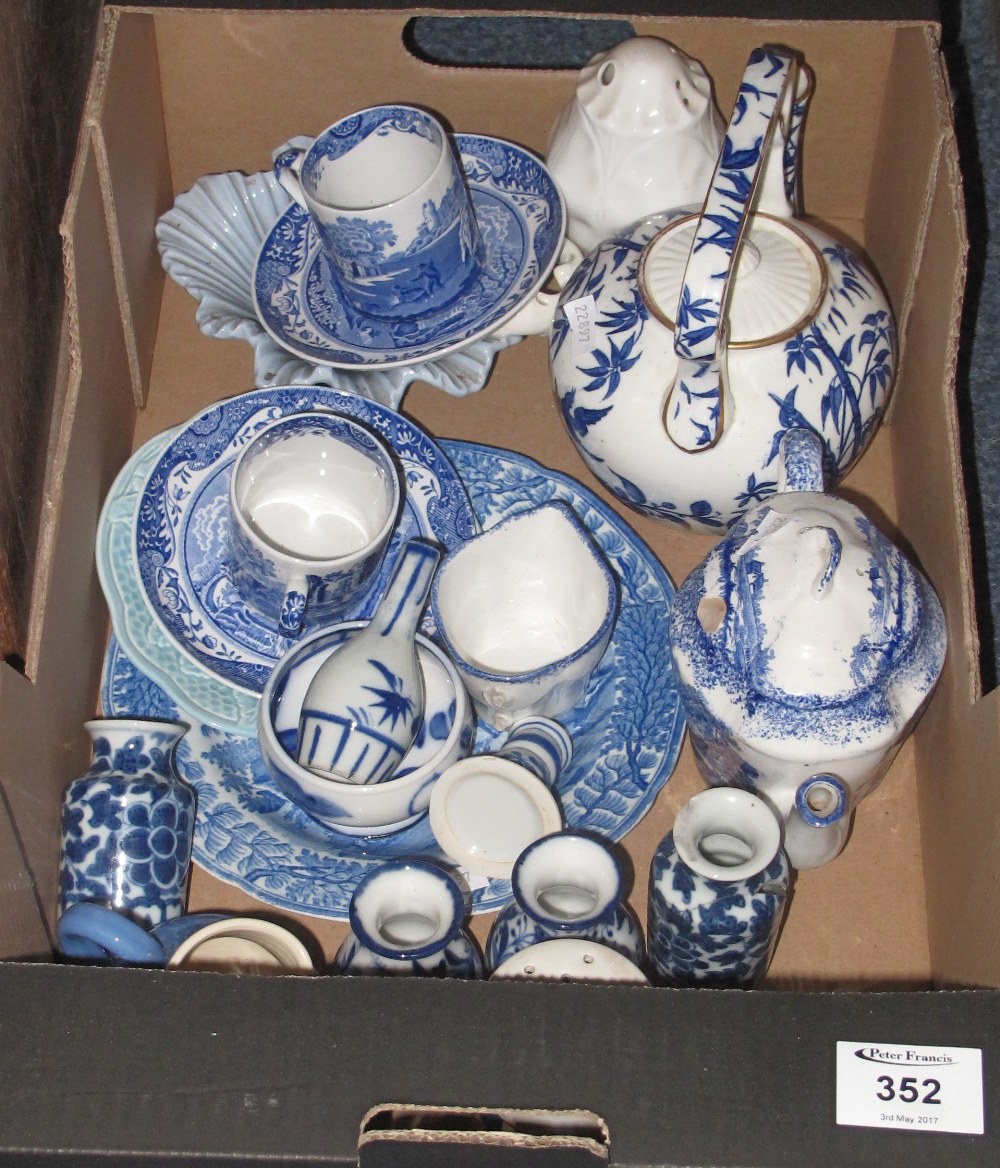 Tray of assorted blue and white items to include: teapots; miniature baluster and other vases;