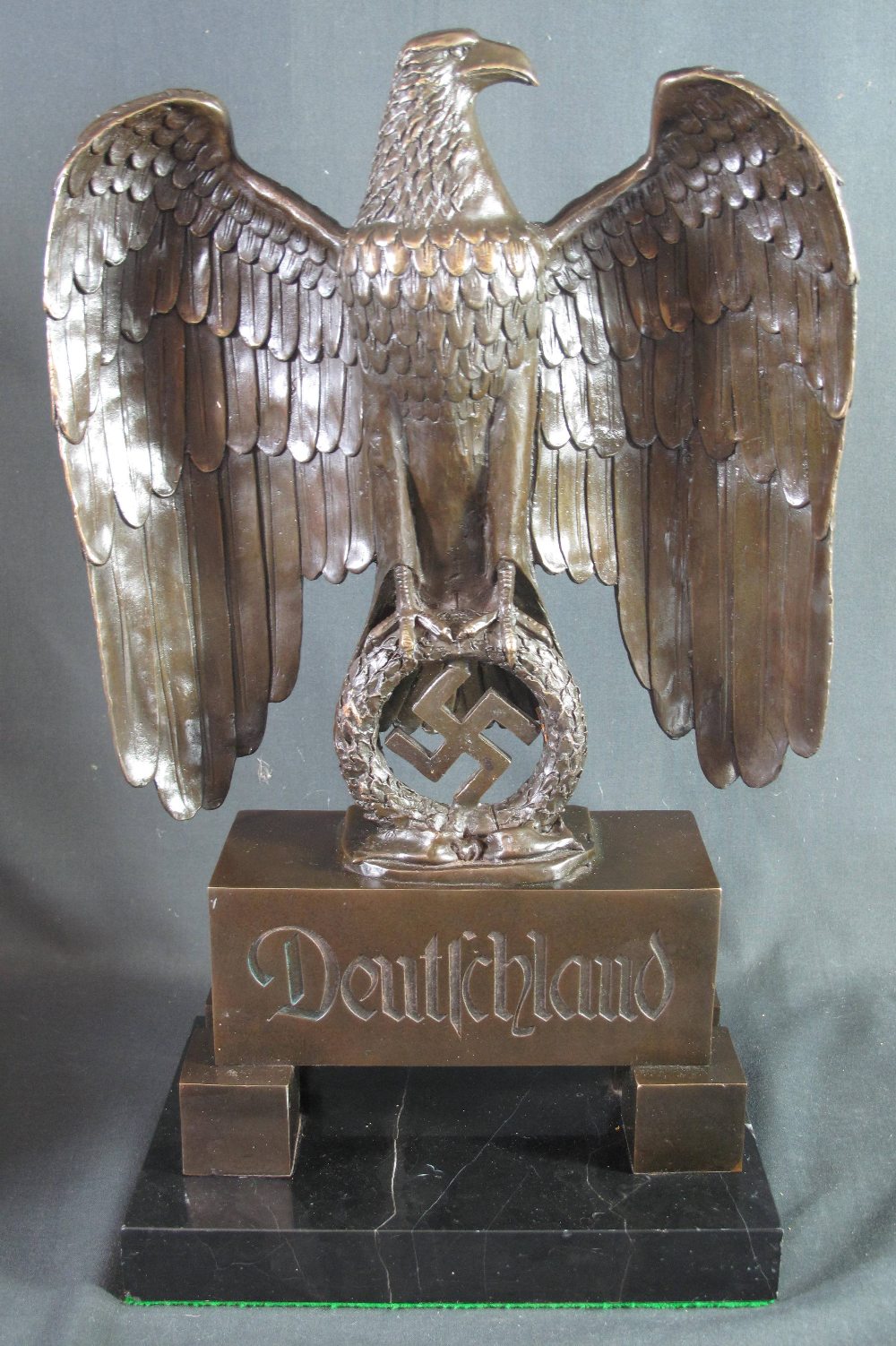 REPRODUCTION PATINATED BRONZE AND BLACK MARBLE SECOND WORLD WAR DESIGN NAZI GERMAN IMPERIAL EAGLE