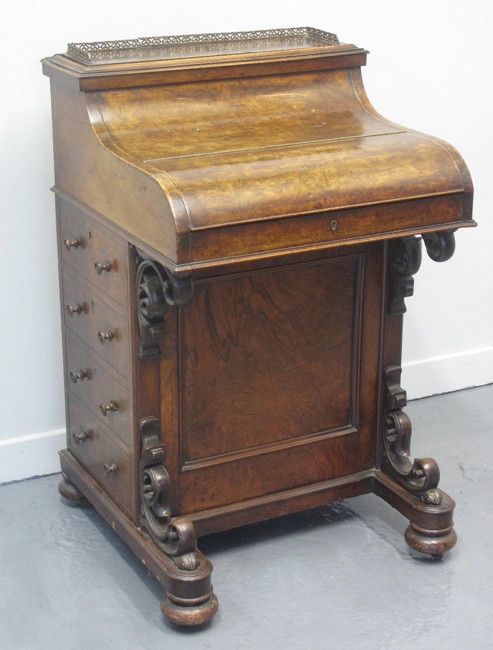 VICTORIAN WALNUT PIANO FRONTED HARLEQUIN DAVENPORT,