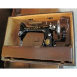 Vintage Singer sewing machine in fitted crocodile effect case. (B.P. 24% incl.
