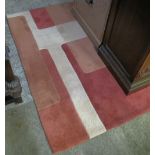 Modern geometric carpet in creams and pinks. (B.P. 24% incl.