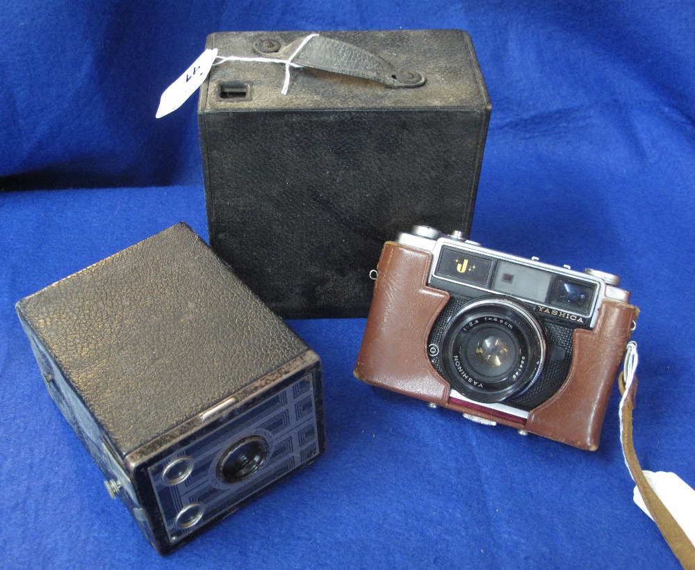 Vintage Yashica viewfinder camera,