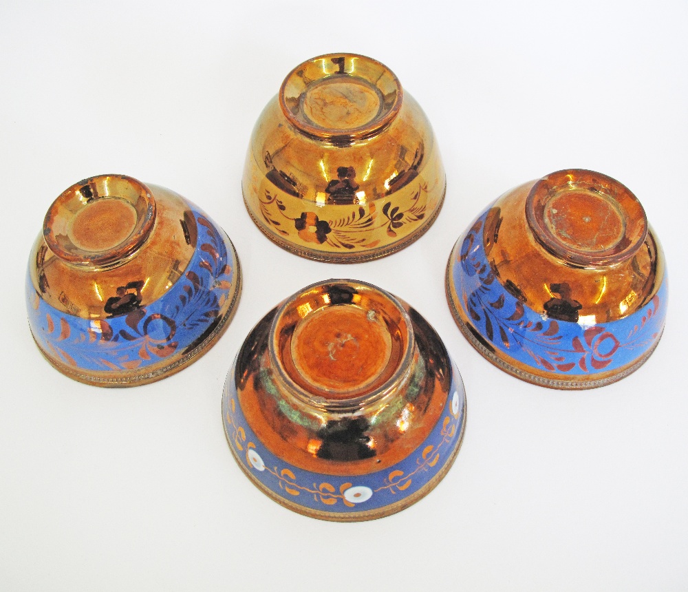 A collection of English copper lustre ceramic bowls W14-15cm. (4) - Image 2 of 2