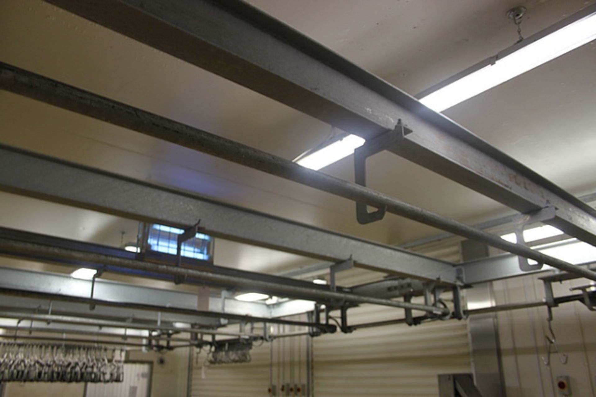 Chill Rails Meat & Slaughterhouse galvanised round bar hanging rail system manual operated - Image 2 of 2