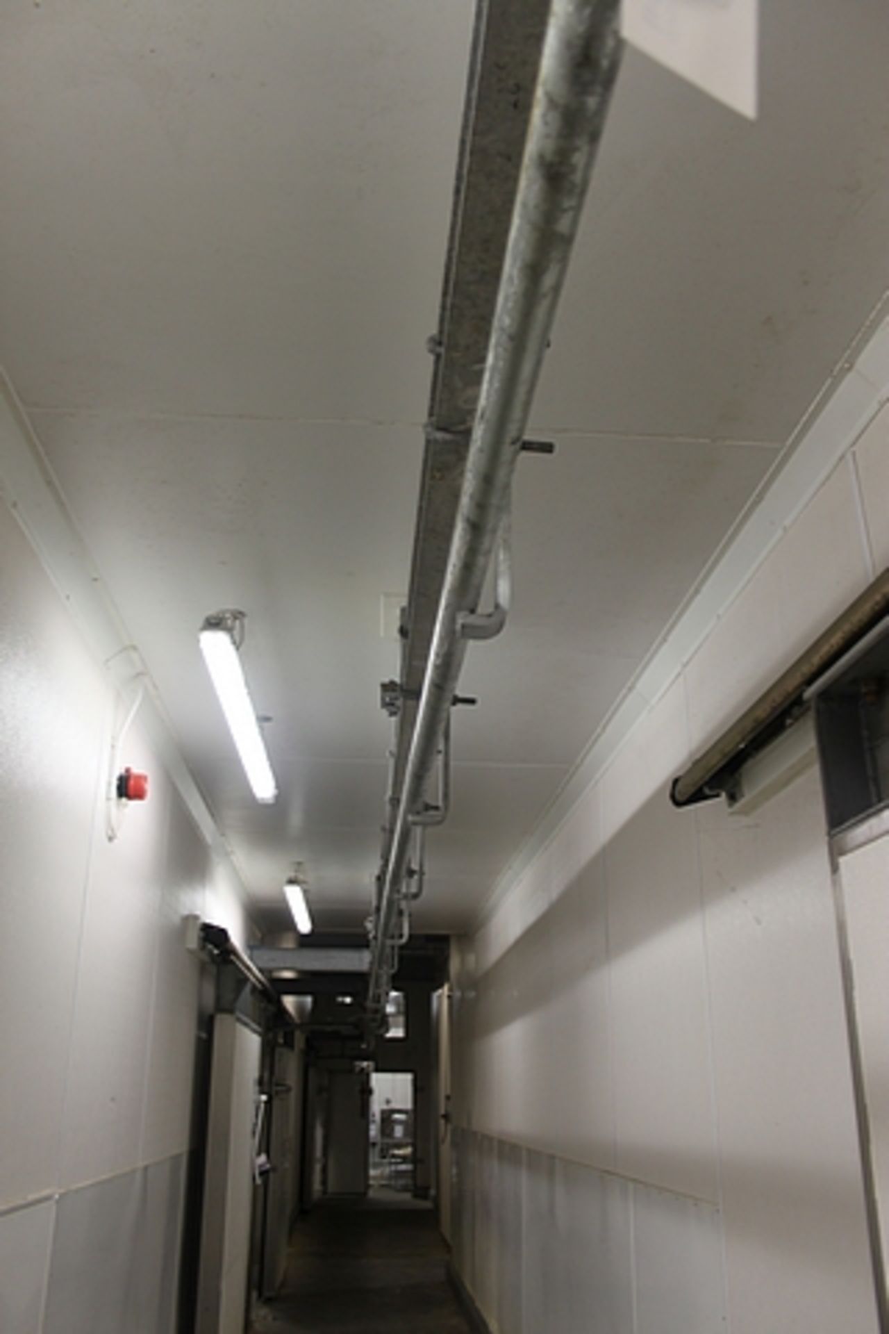 Chill Rails Meat & Slaughterhouse galvanised round bar hanging rail system manual operated - Image 2 of 3