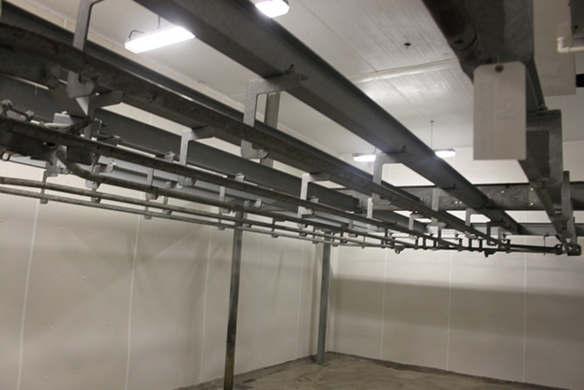 Fridge Room B - Chill Rails Meat & Slaughterhouse galvanised round bar hanging rail system manual - Bild 2 aus 2