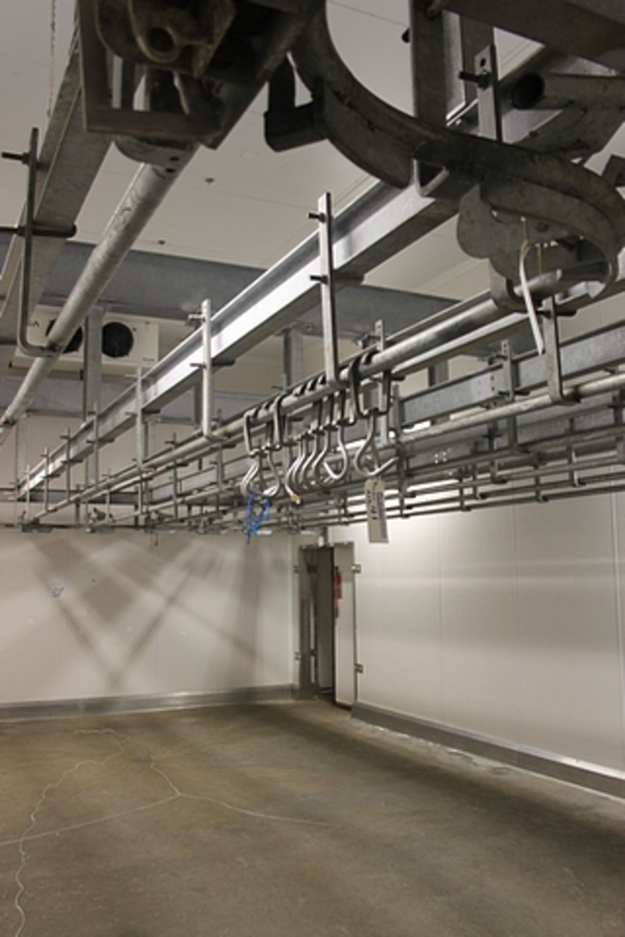 Fridge Room D - Chill Rails Meat & Slaughterhouse galvanised round bar hanging rail system manual