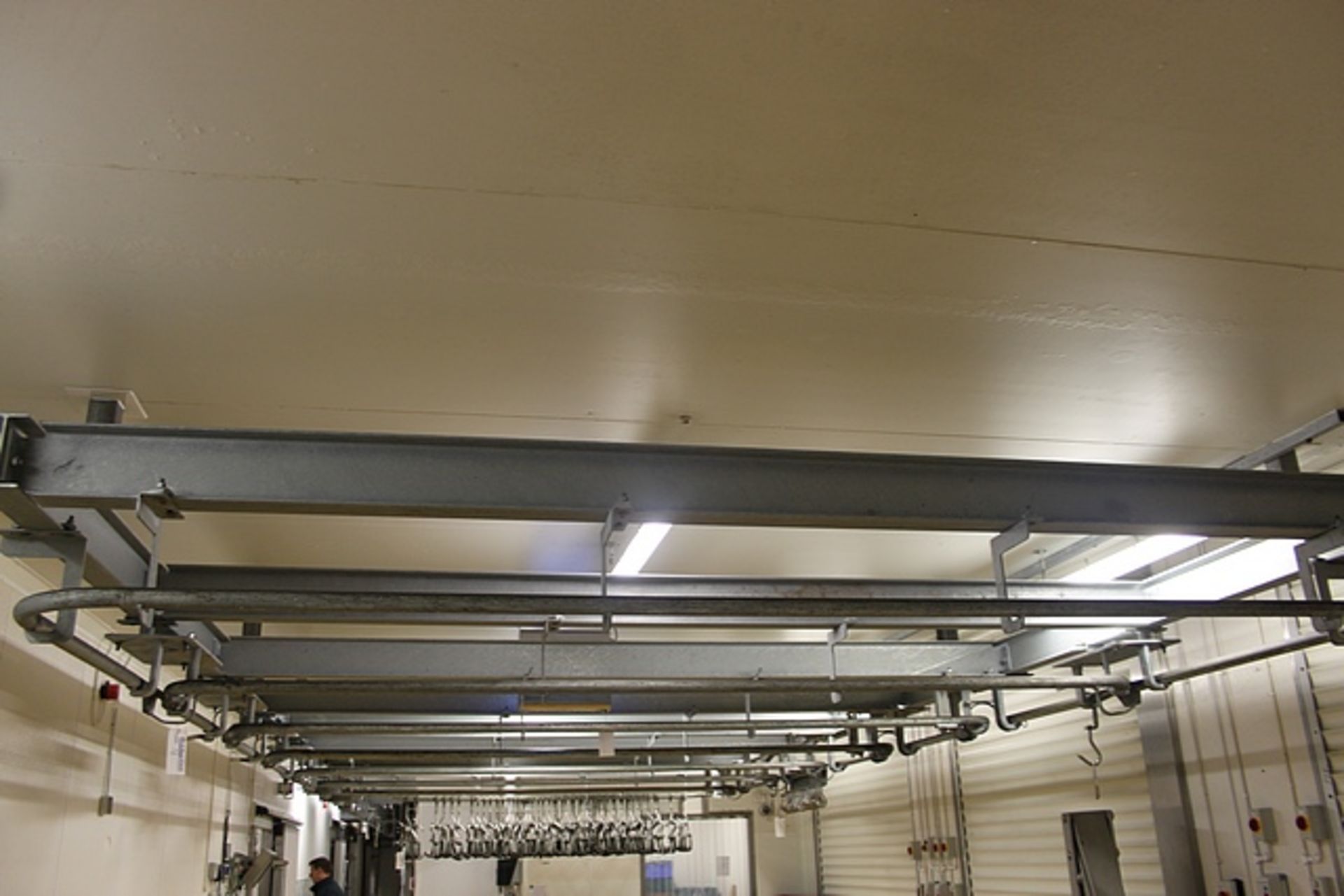 Chill Rails Meat & Slaughterhouse galvanised round bar hanging rail system manual operated