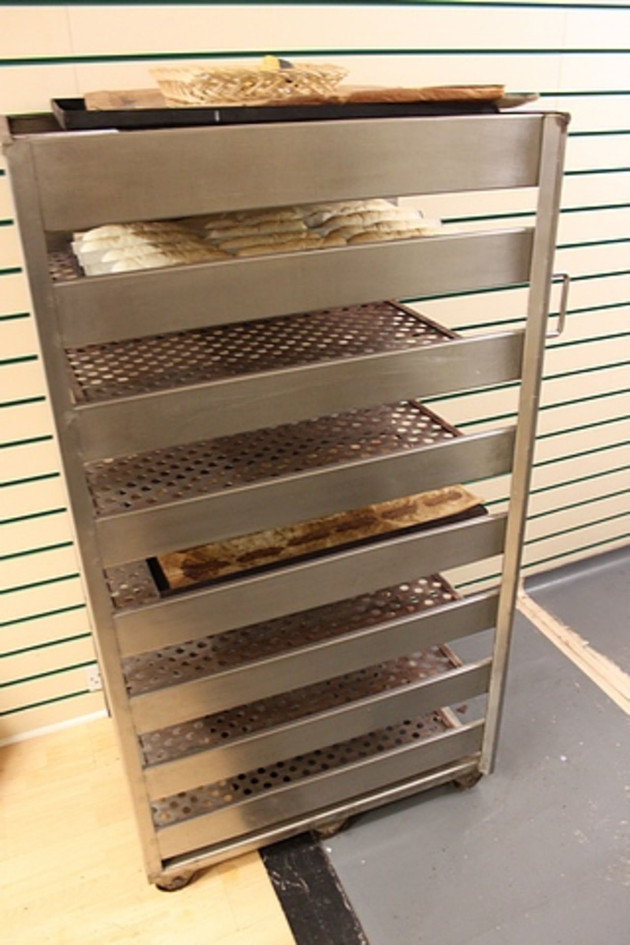 8 tier stainless steel rack 650mm x 900mm x 1600mm