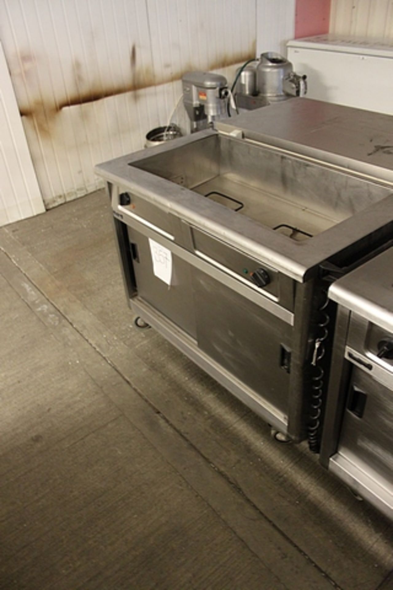 Hobart CAN-E S/N 864C29852 pass-through conveyorised dishwasher complete with infeed