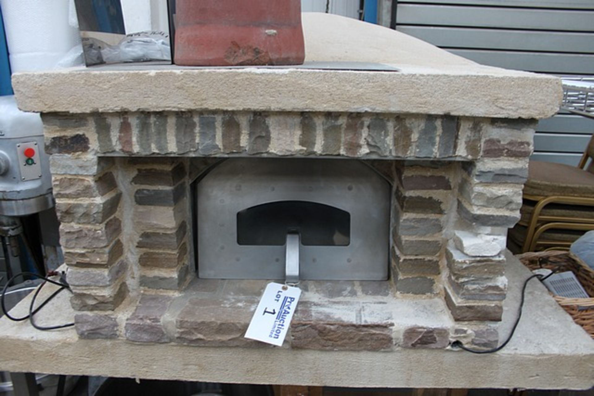 Stone build wood fired pizza oven internally 1m overall dimensions 1400mm x 1500mm x 2200mm to - Image 2 of 3