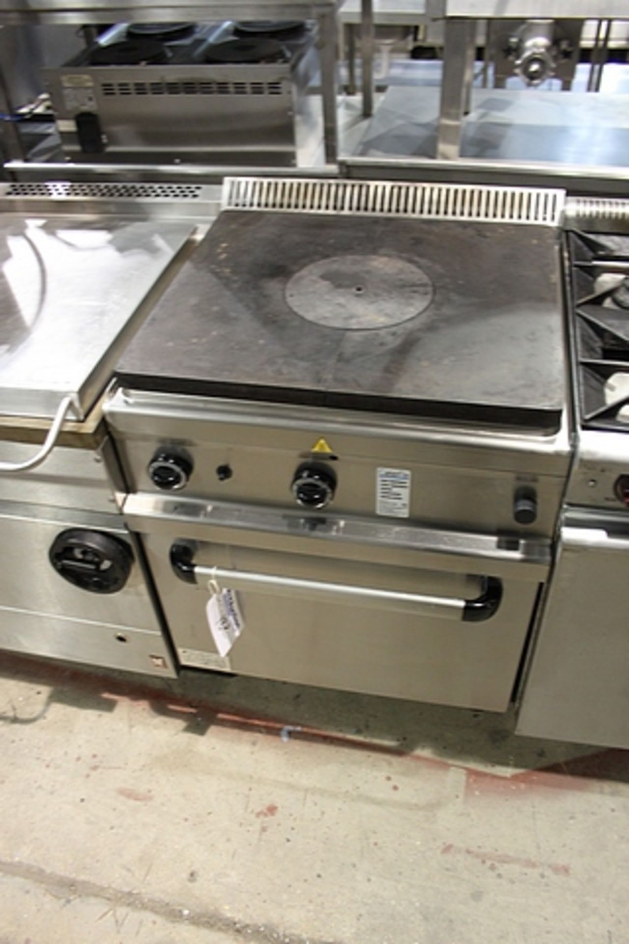 MBM GTF77 solid top boiling table with gas oven 9kW burner power 6kW oven power maximum
