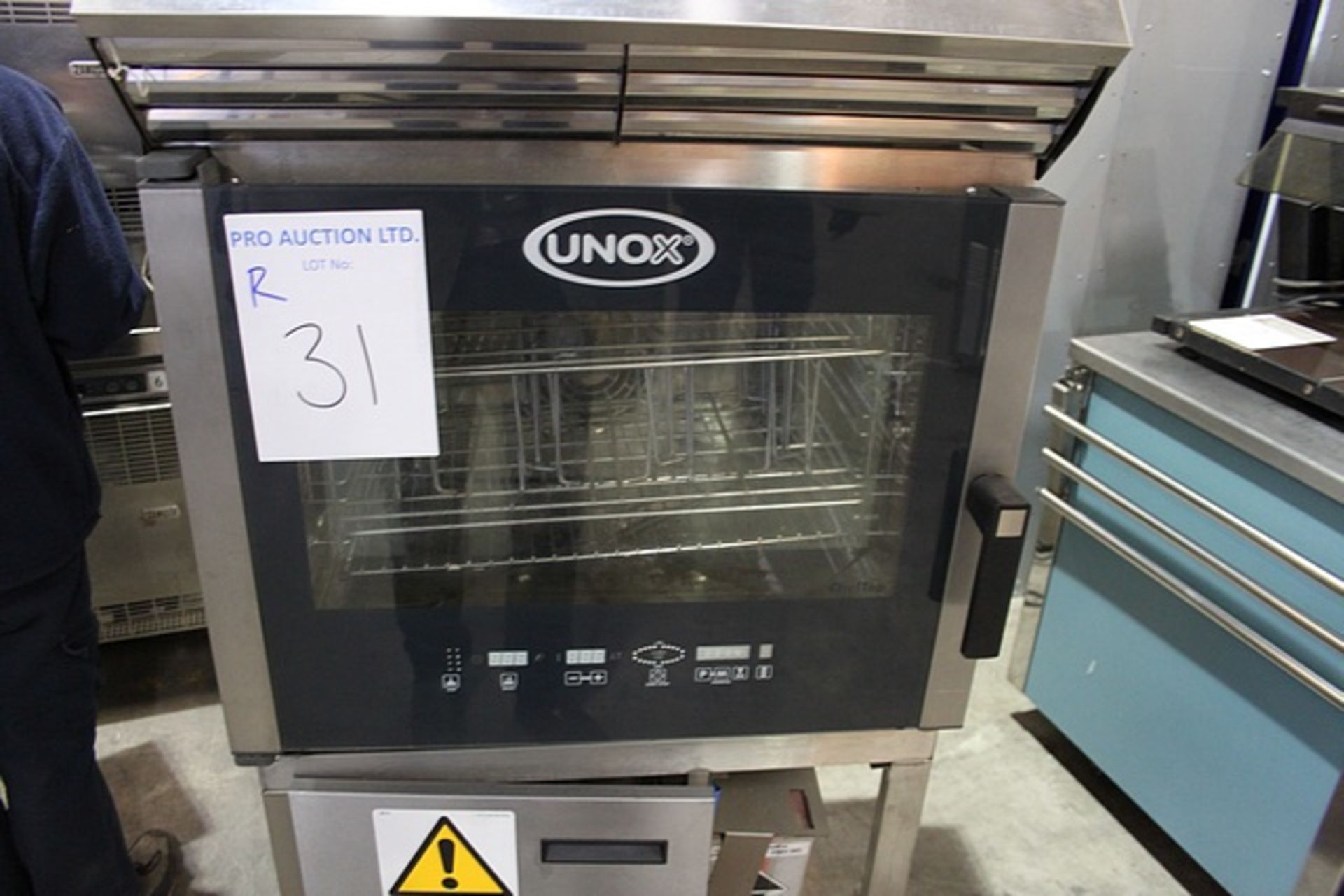 UNOX Cheftop Combi Oven XVC304 Cheftop integrated total cooking systems Capacity: 5 x 1/1 GN pans - Image 2 of 2