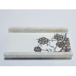 Tray white lacquer s2036 coloured eggshell blue and brown mother of pearl inlay flower tray large