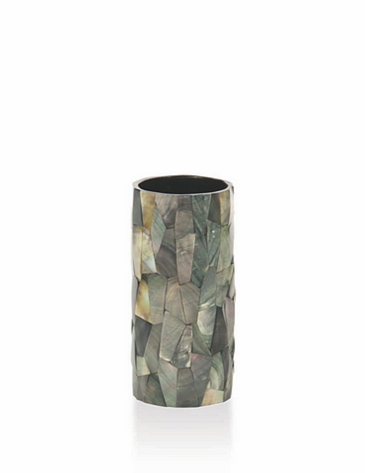 Vase cylinder medium crazycut black lip shell polished. An aesthetically pleasing modern home
