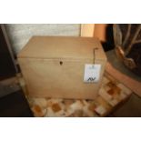 Box barn parchment natural antique and ebony veneer, classical and refined, an item ideal for