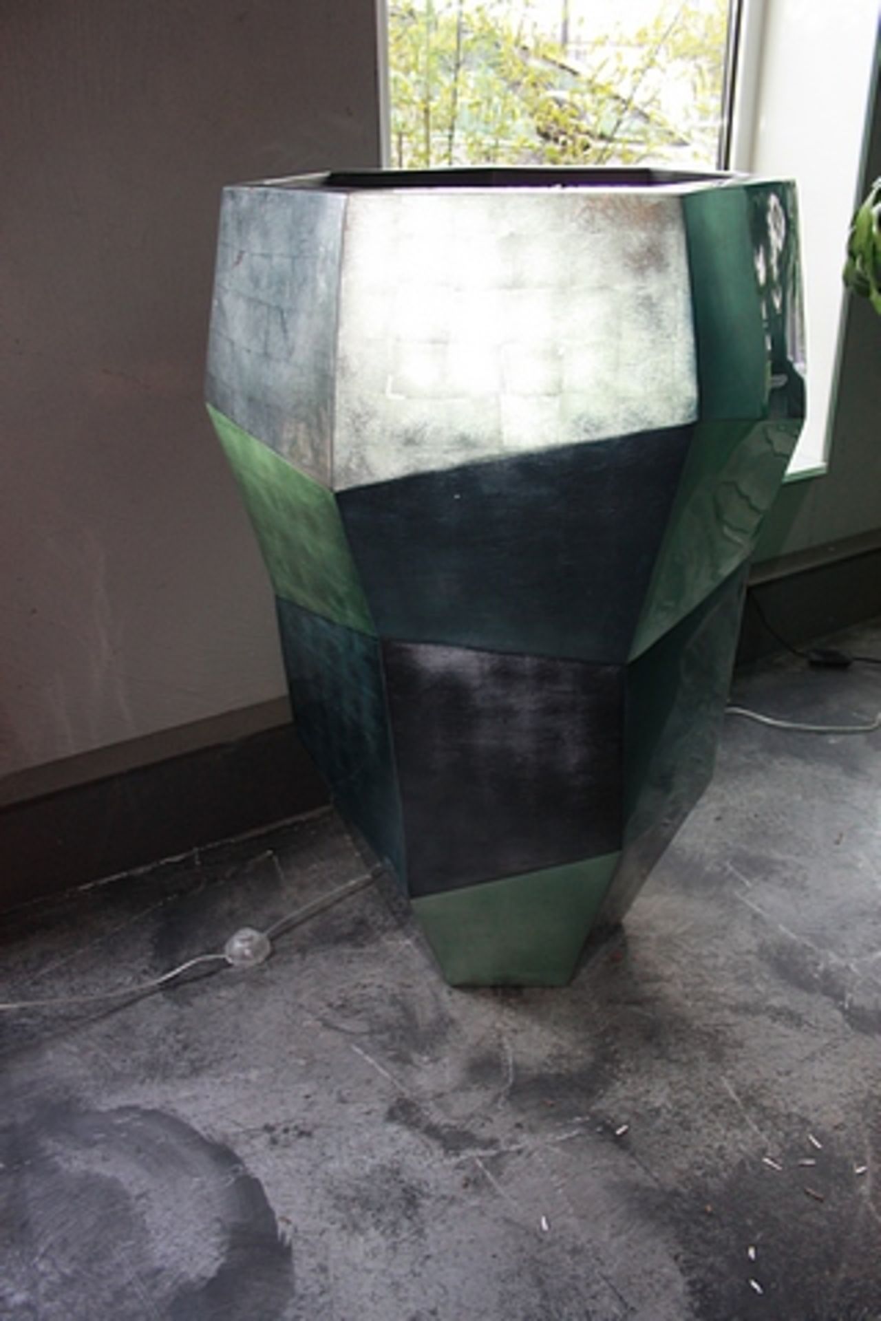 Corner Vase L a stunning statement piece hand crafted with colour and silver leaf accent 70x66x100cm - Image 2 of 3