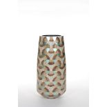 Vase light green silverleaf s2225 and coloured eggshell inlay geisha. A pearlescent finish