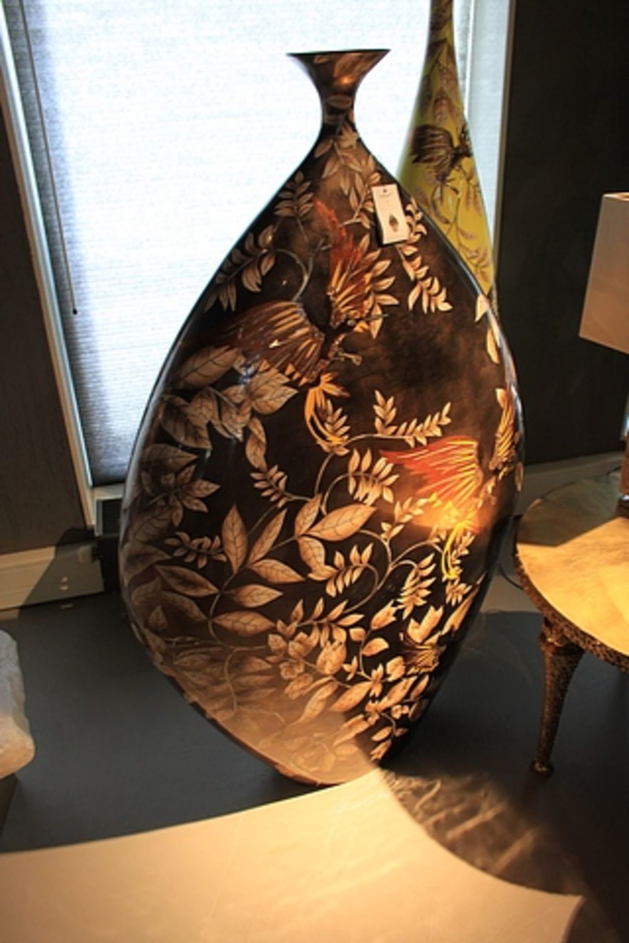 Vase Bird his stunning vase will illuminate any room, lending an eye-catching silhouette whether