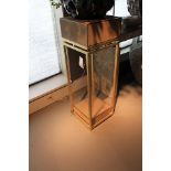 Pillar Centry a contemporary pillar plinth in resin, tabacs stingray on polished brass frame