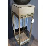 Pillar Stand Centry has a beautiful structural base with an exquisite texturally design features the