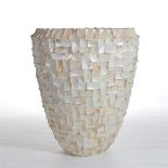 Vase gladiator white radica white kabibe shell and stonecast. A timeless colour palette and