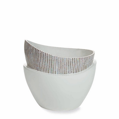 Vase Rhine White Lacquer S2036 and Mother of Pearl inlay. The stark white against the shimmering
