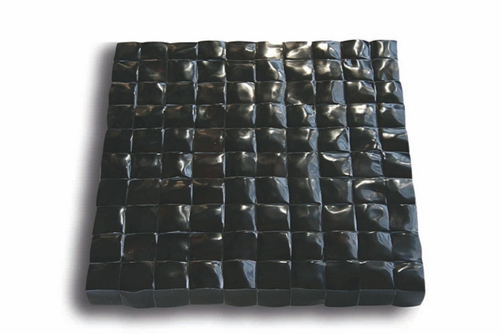 Wall panel saman black tab shell polished. Dark and decadent, a striking and bold addition the to
