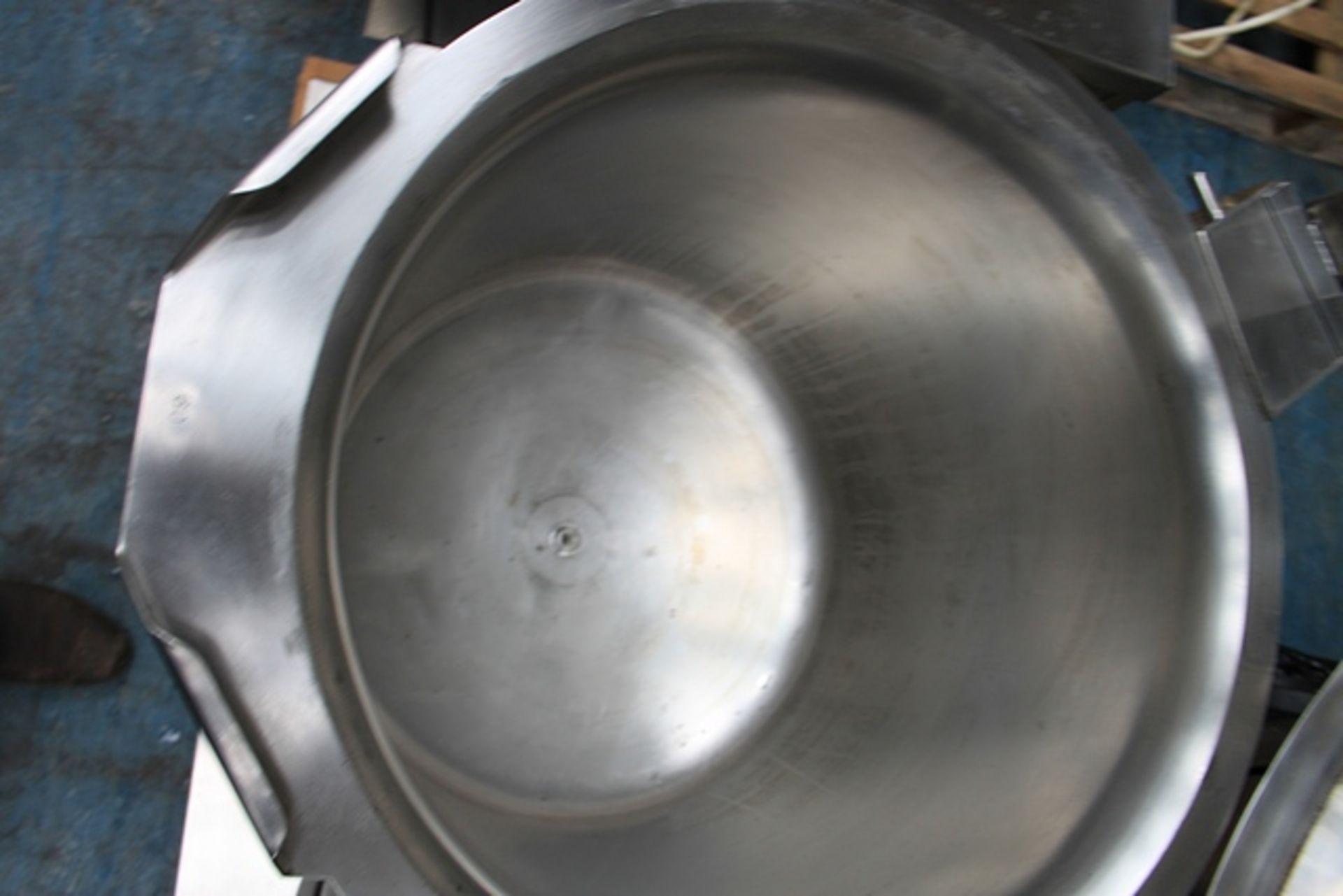 Jackson 900 Series jacketed boiling kettle approxmitely 100 litre tipping mechanism - Image 2 of 2