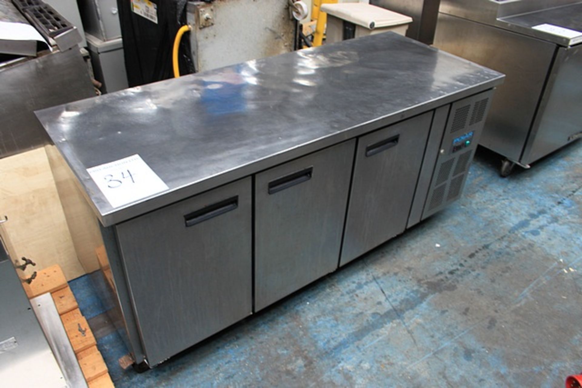 Polar G597 417 Ltr 3 door refrigerated prep counter temperature range: -2°C to 8°C Stainless steel