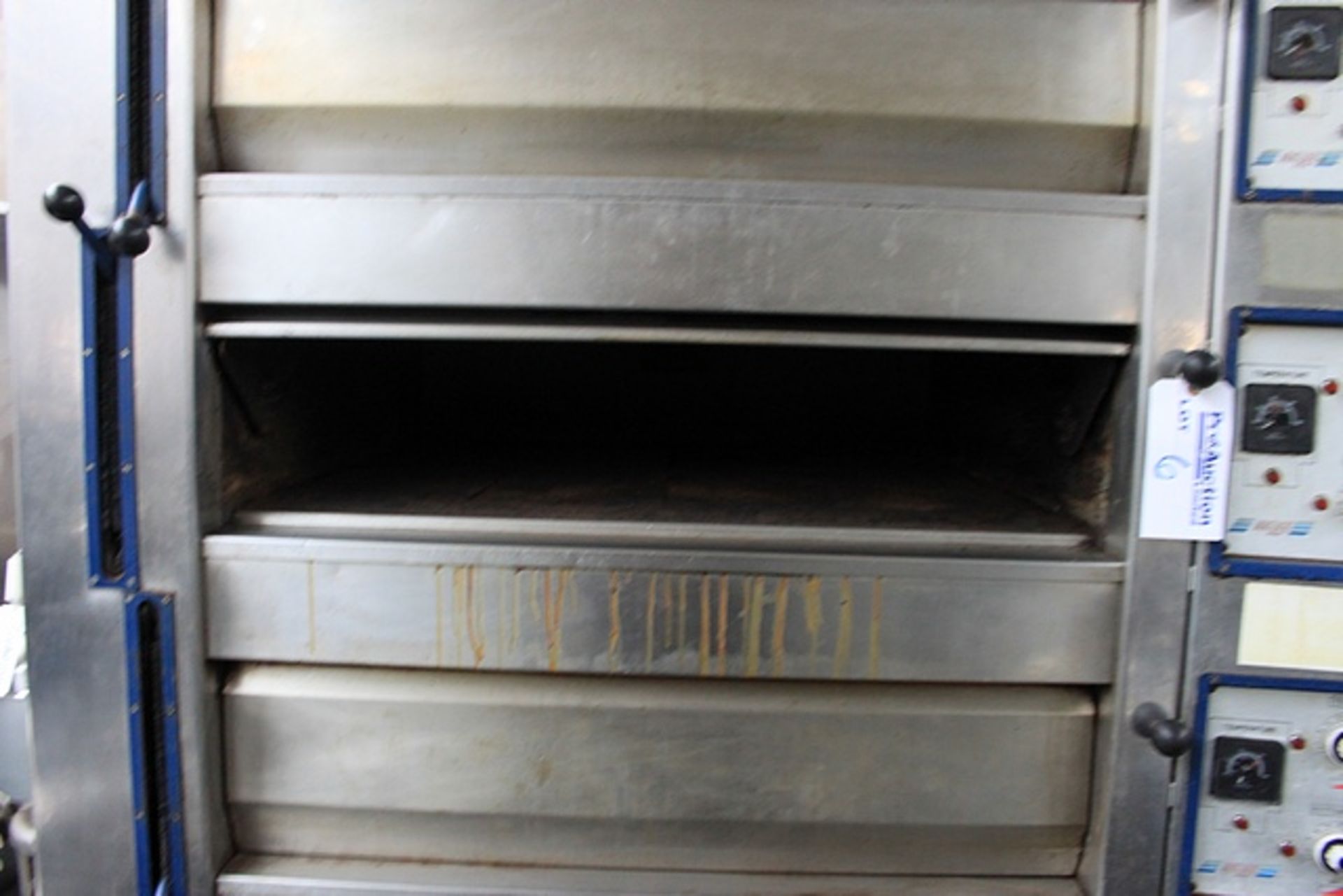 Millers Vanguard MH301-56 5 deck high crown oven 3 phase oven deck size 250mm x 950mm each deck - Image 2 of 3