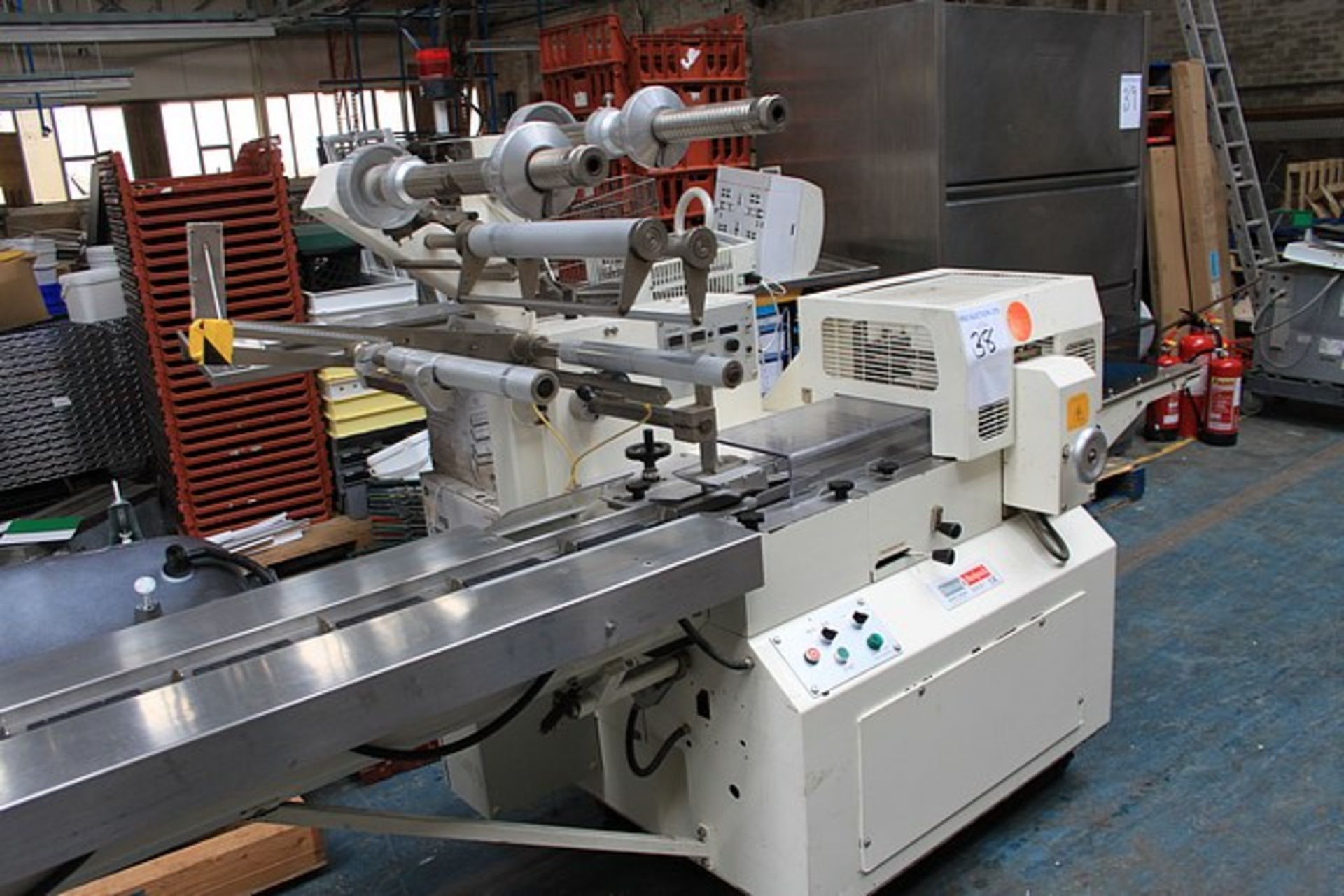 Datum Redpack Pacer horizontal flow wrapper 110mm wide jaws 480mm wrap width - Image 2 of 4