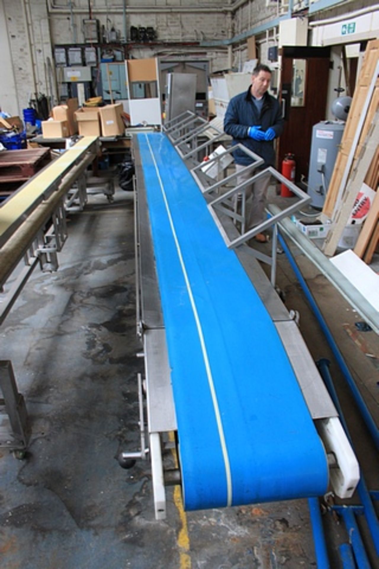 Transfer conveyor 5800mm x 500mm on frame