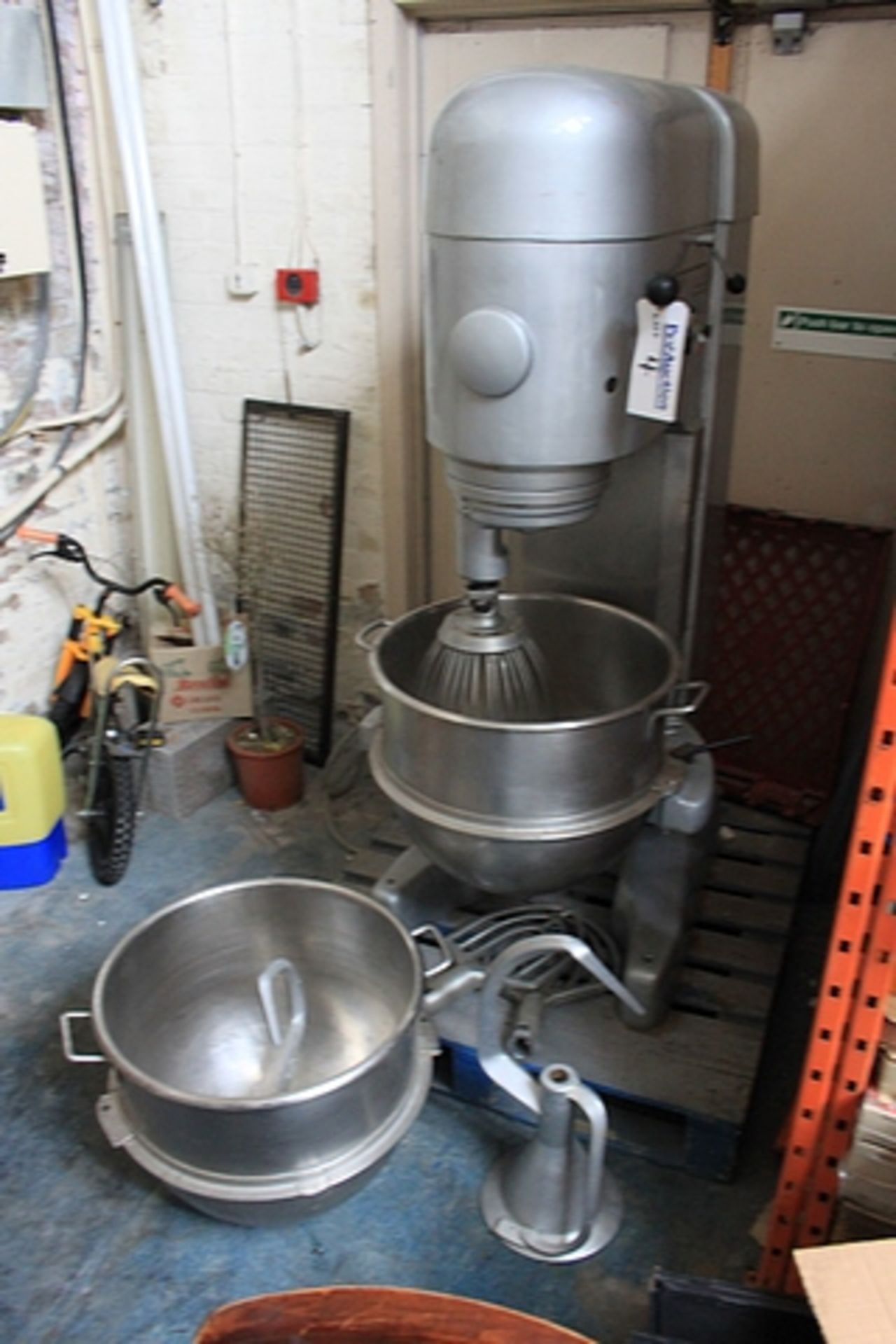 Hobart model M802 planatry mixer complete with 2x stainless steel bowls and tooling s/n 11021170 - Image 3 of 3