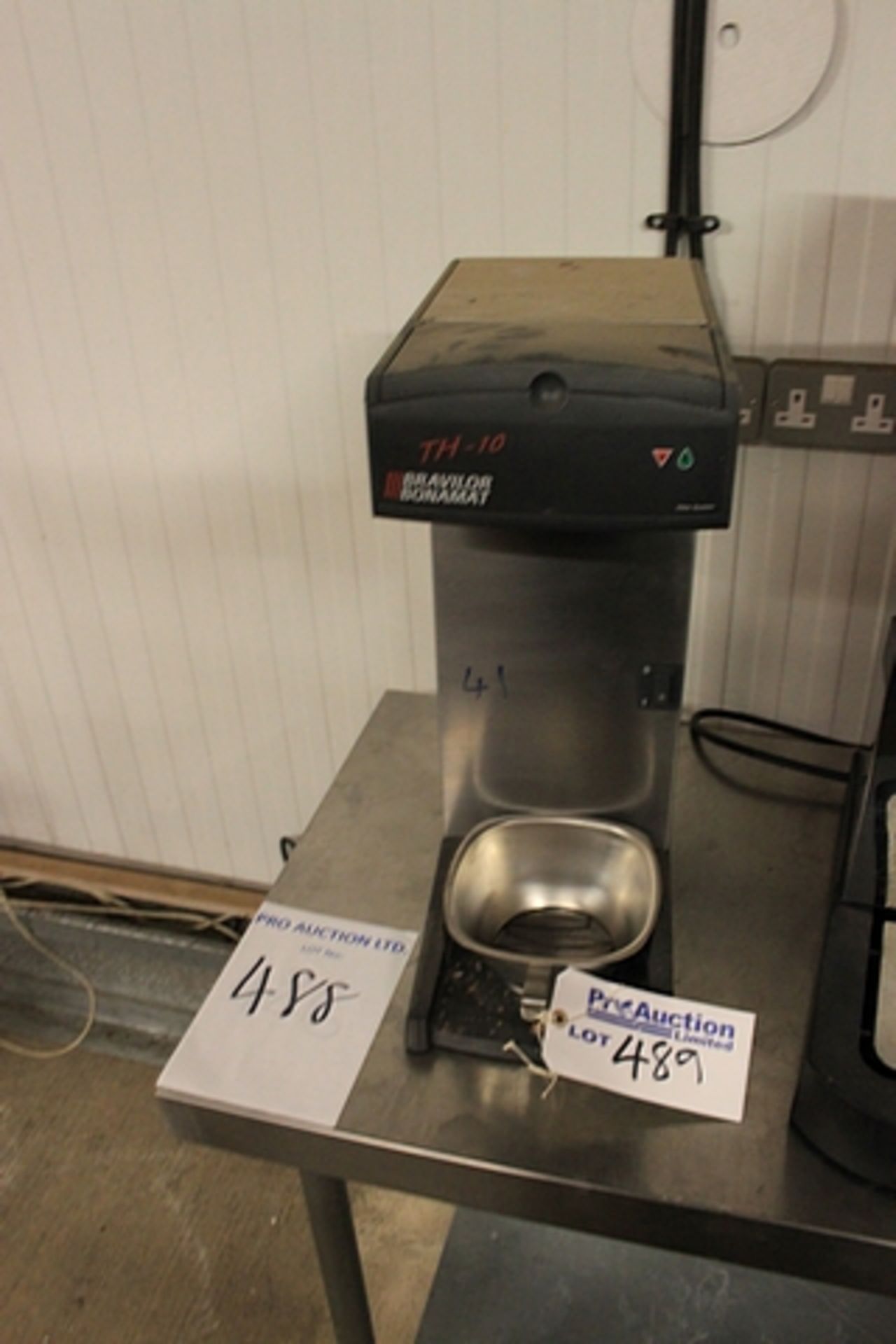 Bonomat TH10 coffee percolator (41)