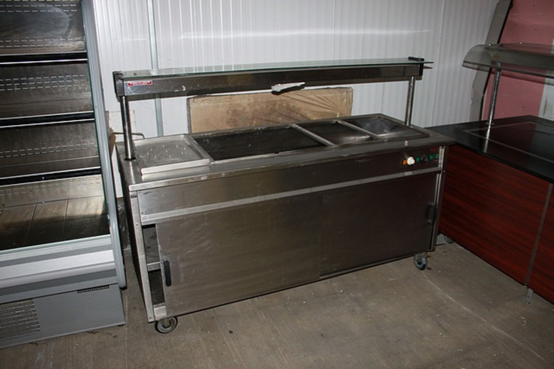 Moffat 5Z3 carvery servery with hot cupboard under holds 4 x GN 1/1 and 1 x meat carvery pad