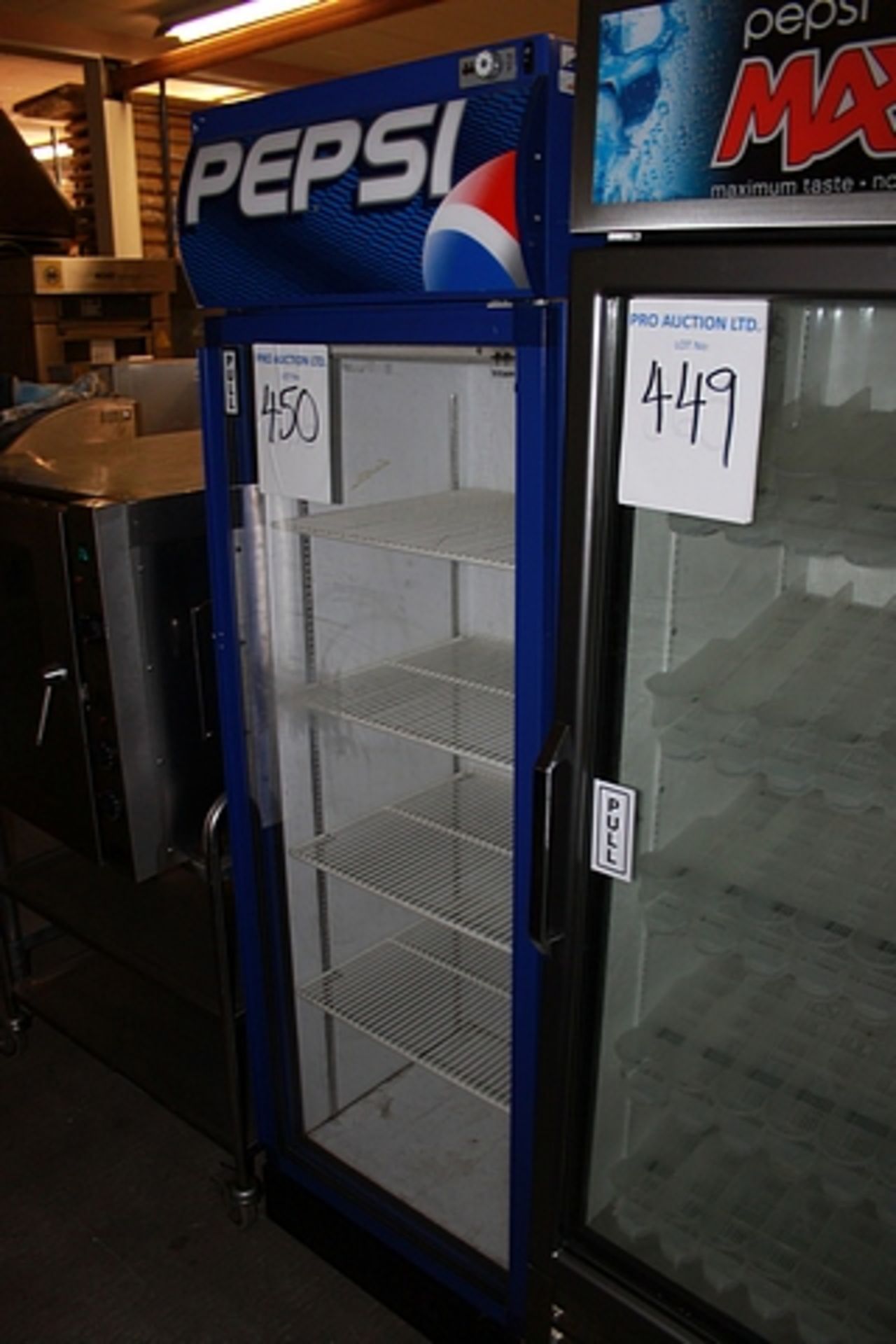 Nesso Titan single glass door upright drinks display fridge 450 s/n 406007