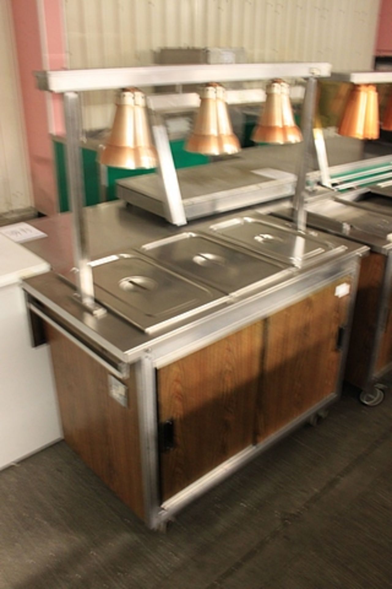 Moffat Versicarte V3 mobile hot cabinet with heated gantry