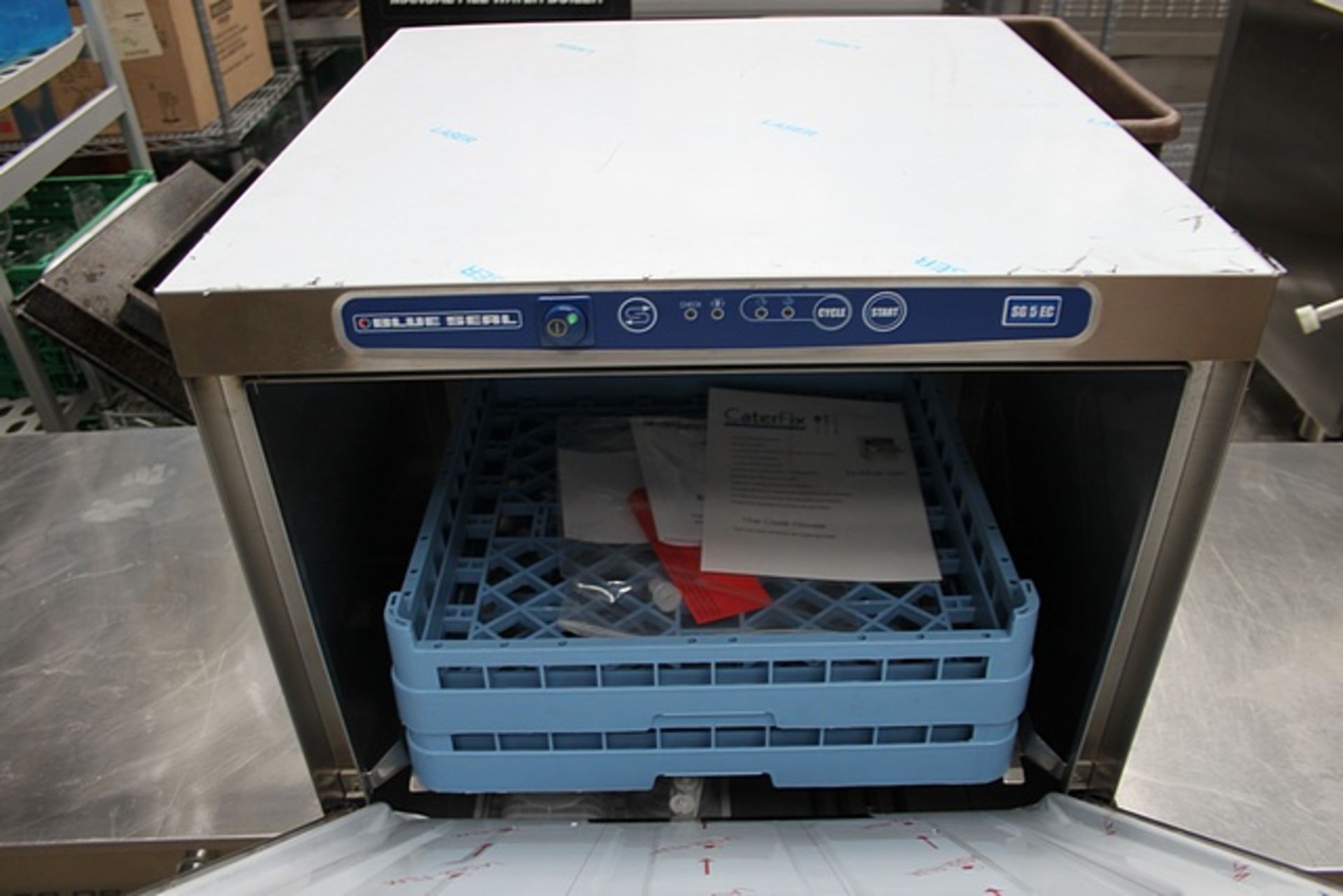 Blueseal SG5EC glass washer 500mm basket 60/120/180 sec cycle length 600mm x 600mm x 820mm ( - Image 2 of 2