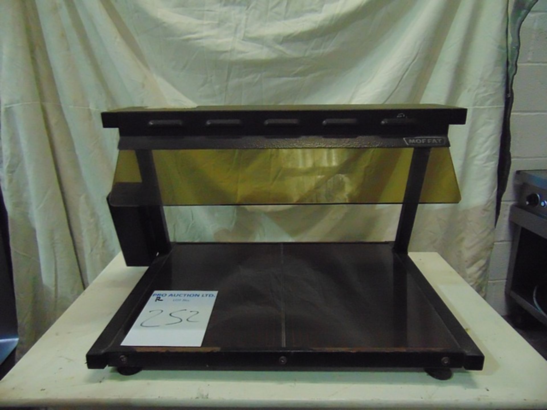 Moffat table top heated server with ceramic plate 730mm STK10259-9