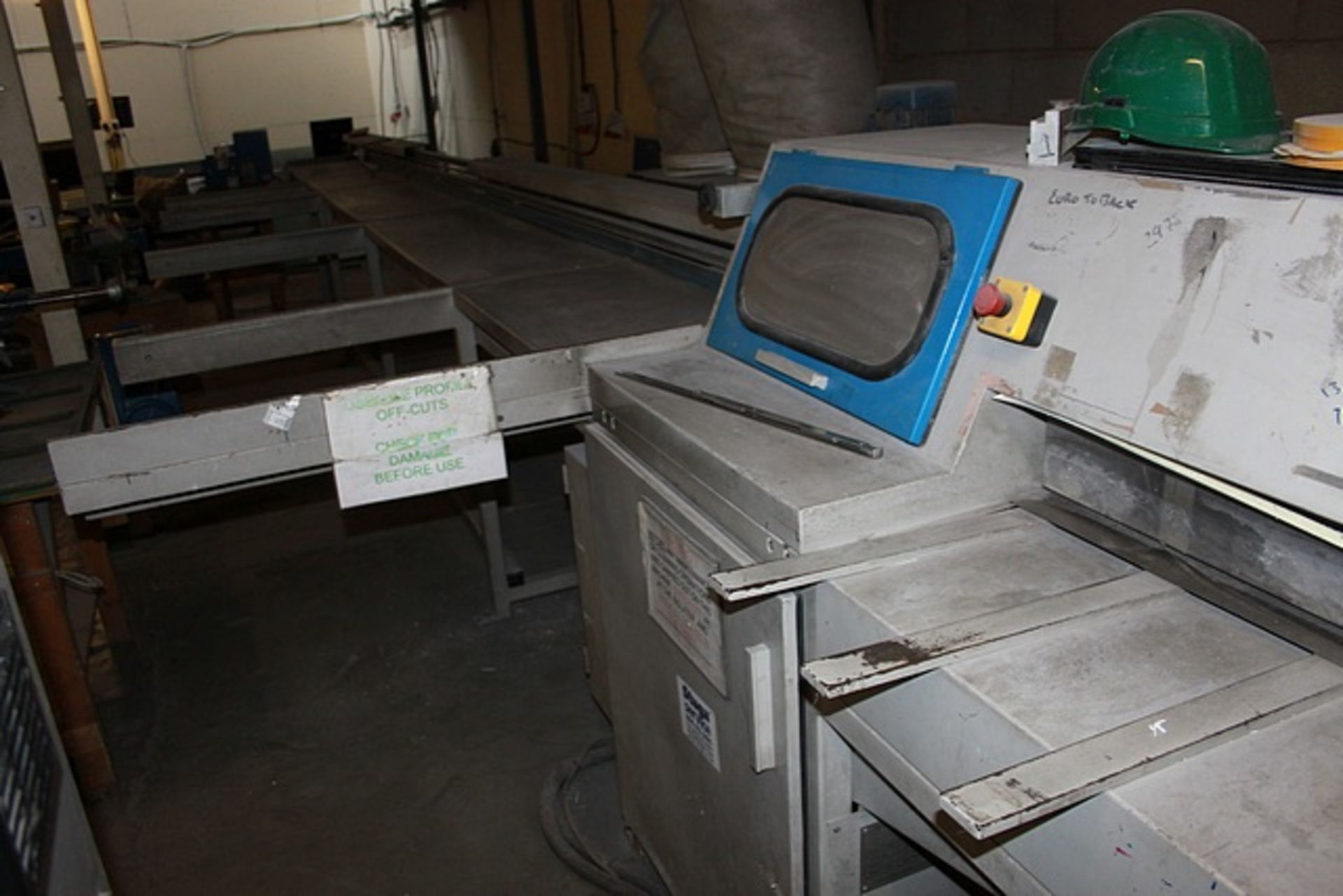 STUGA STU-S65 Autocut saw centre with Swarf conveyor and associated extraction unit spindle speed - Image 4 of 7