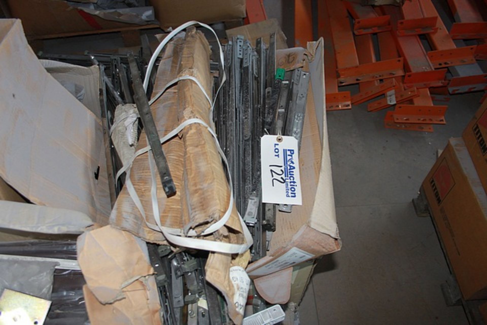 Pallet as found comrpsiing of various hinges