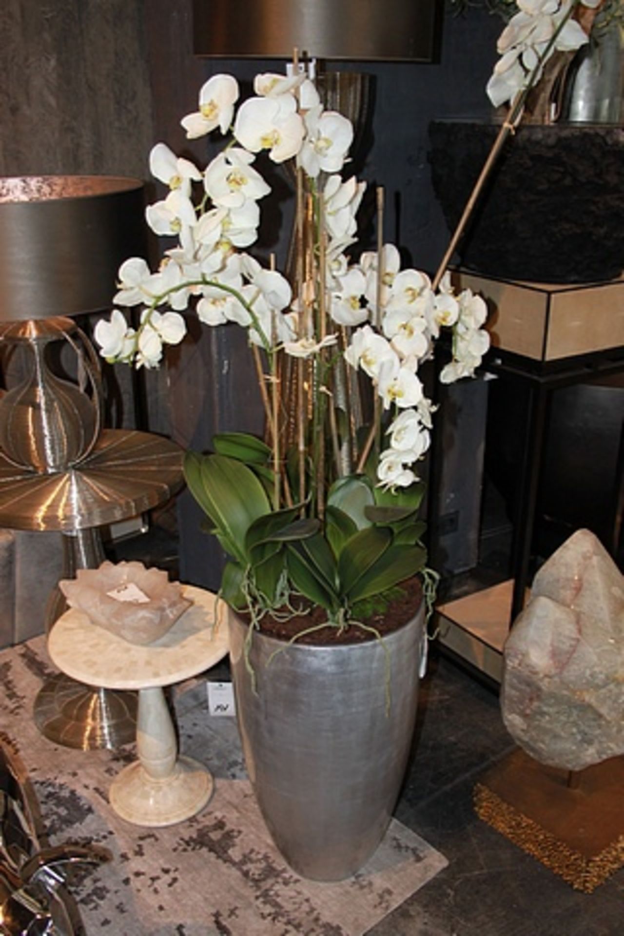 Vase George small silverleaf piece is delicately hand-crafted by artisans exquisite artistic