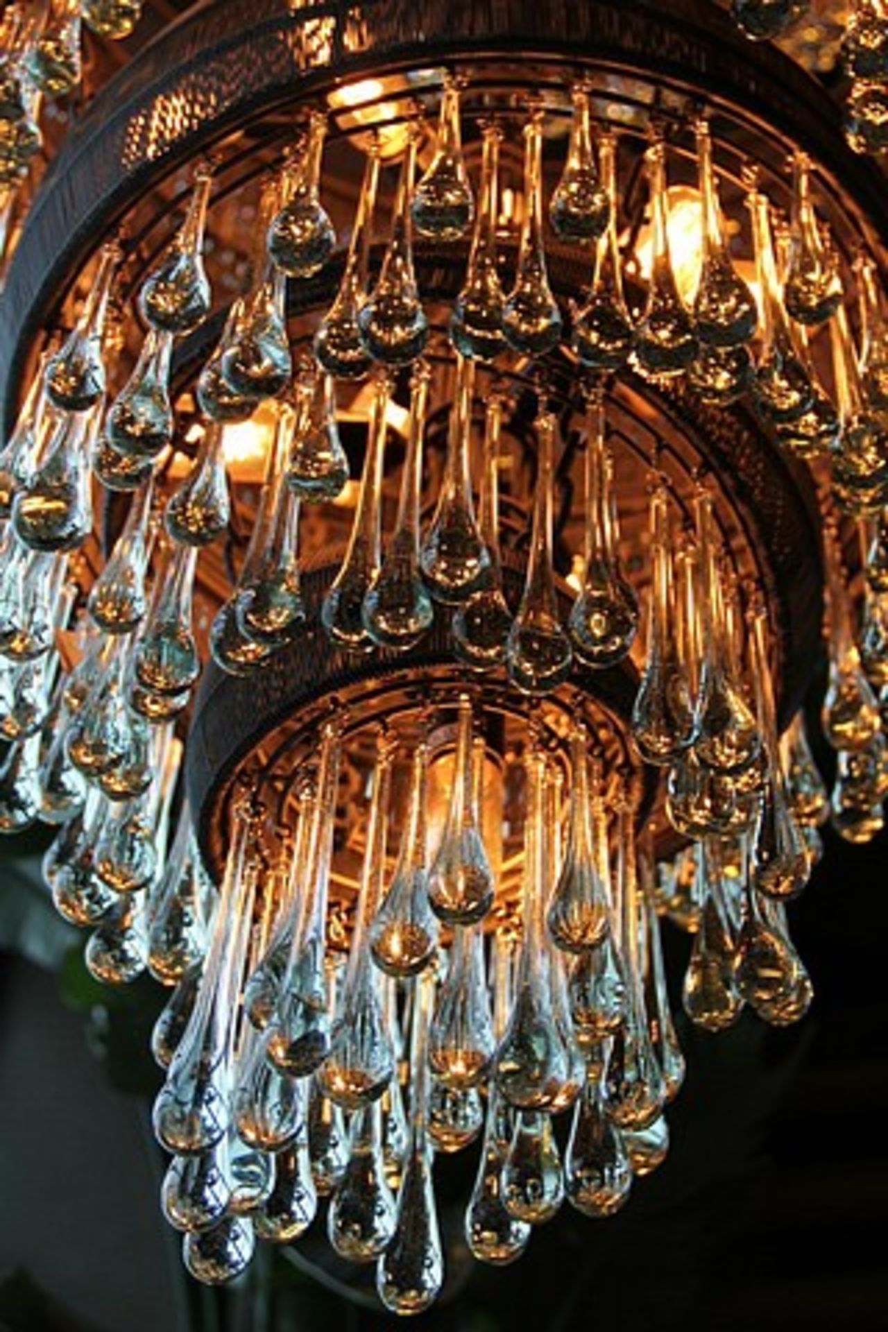Hanging Lamp Tumble l  an opulent meticulously crafted and richly hued 50 light chandelier style - Image 12 of 14