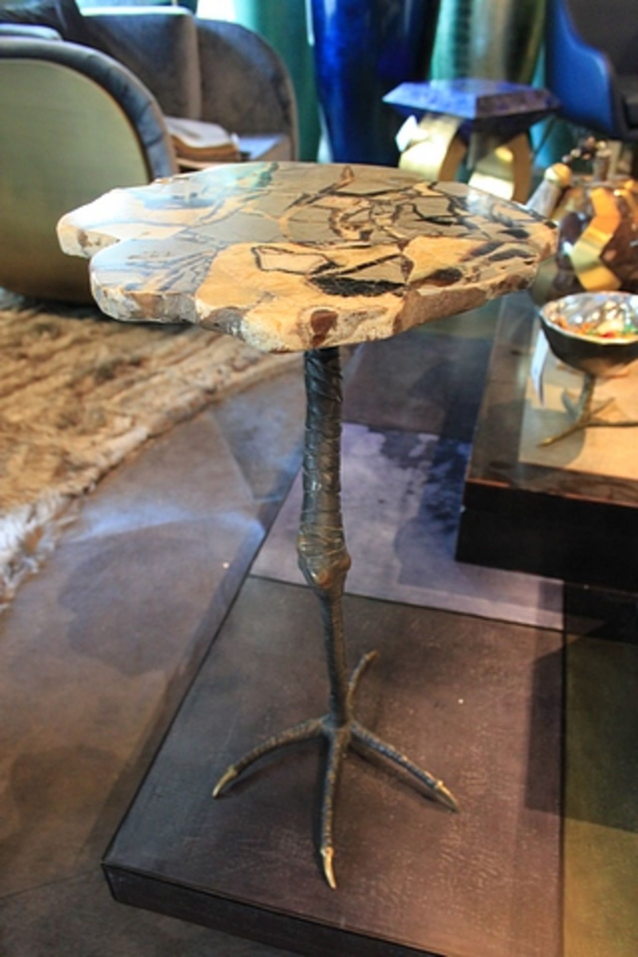 Side Table Break a leg side table with sand top sepataria stone top, a solid antique monopodial - Image 2 of 2