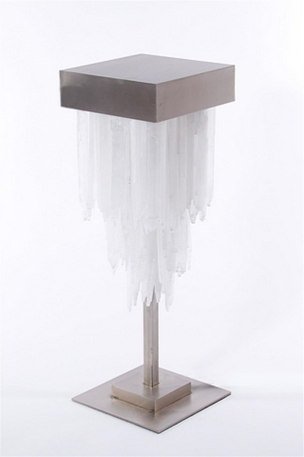Table lamp selenite night lamp square in nickel look with selenite sticks 1 light. Provides a