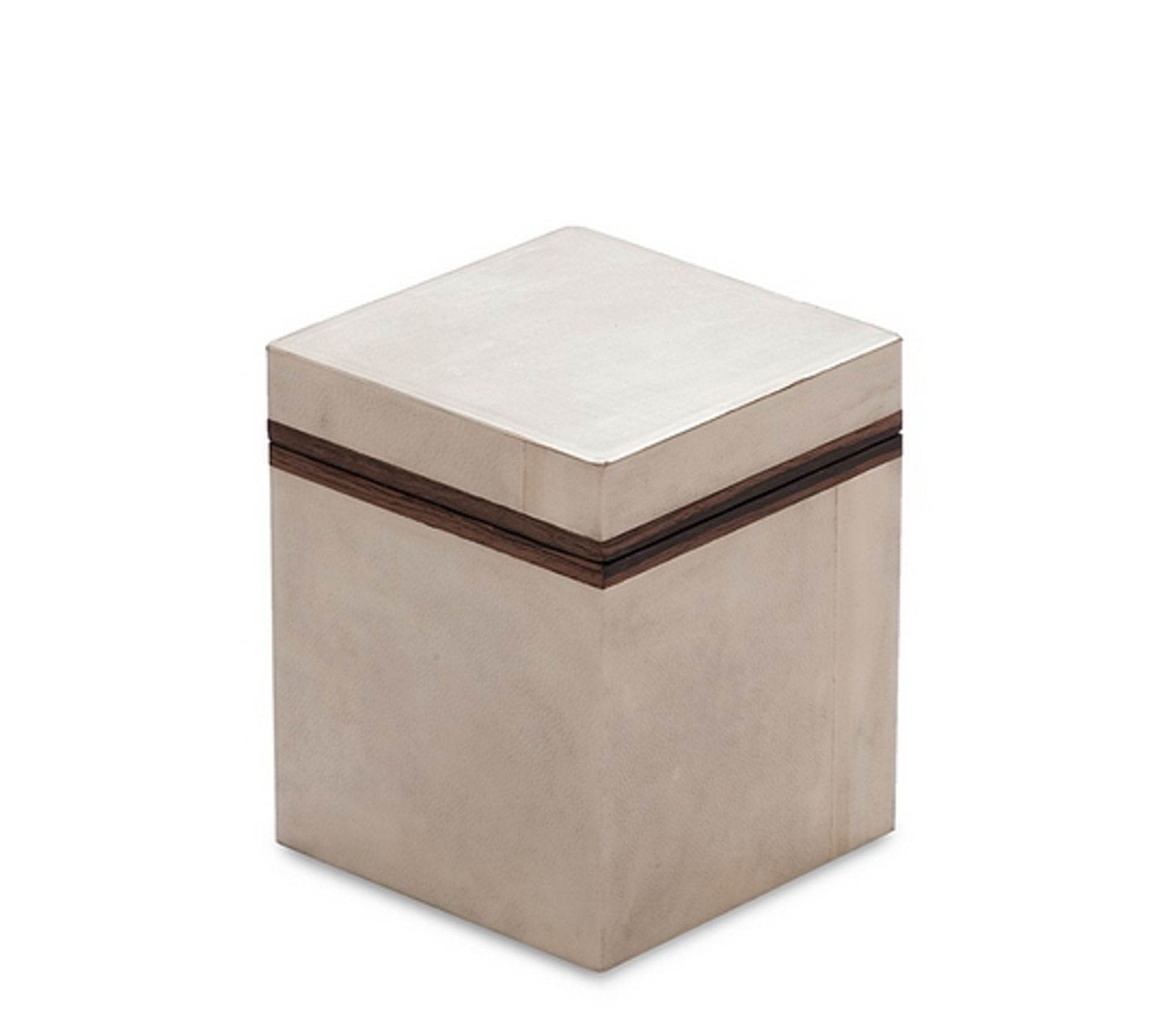 Box can water grey parchment and ebony. House your trinkets and precious gems in this box. Neutral
