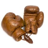 Boxing-Glove Left Hand Holder 23.5 X 2 X 21.5cm